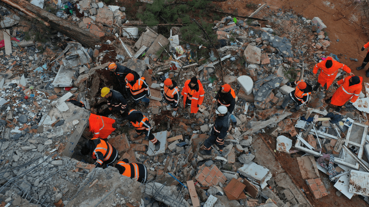 AKTOB açıkladı: Antalya’da oteller sarsıntıdan etkilenenler için hazırlandı