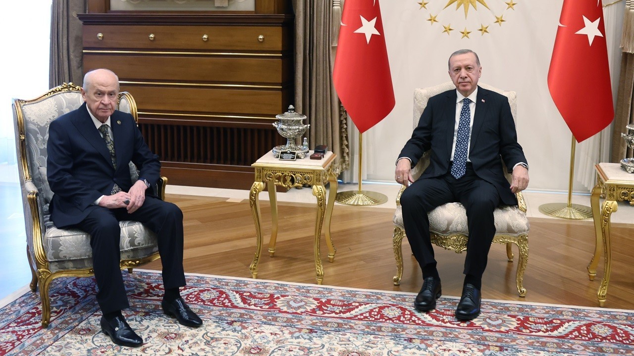 Erdoğan ve Bahçeli bir ortaya geldi