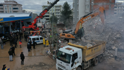 IFRC, Türkiye ve Suriye’deki sarsıntılar münasebetiyle 70 milyon frank takviye kampanyası başlattı
