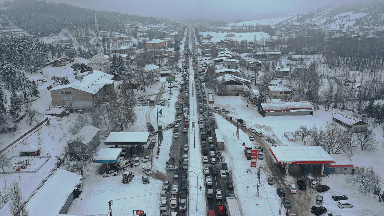 İSO, zelzele bölgesine yardım ulaştırıyor