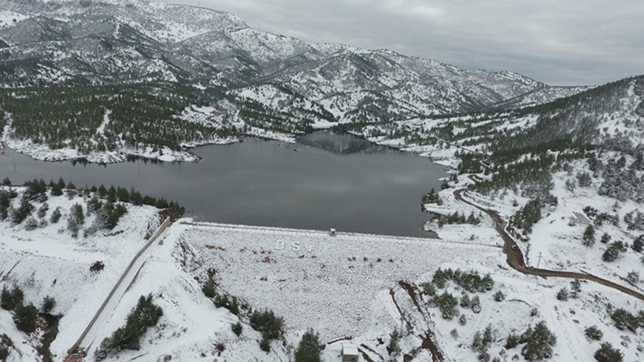 Sarsıntı bölgesindeki barajların durumu incelendi