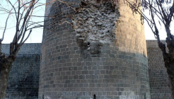 Zelzele felaketi, UNESCO Dünya Kültür Mirası Listesi’ndeki Diyarbakır Surları’nı vurdu