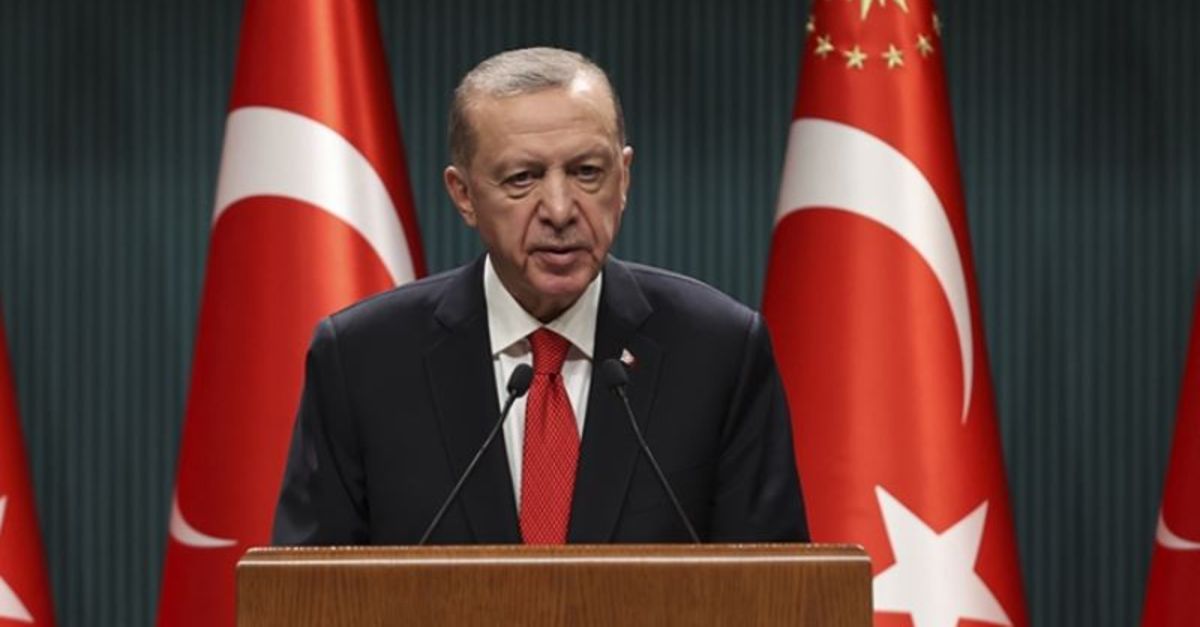 Erdoğan: Zelzele bölgesindeki işletmelerin KOSGEB’e olan 2023 borçlarını siliyoruz