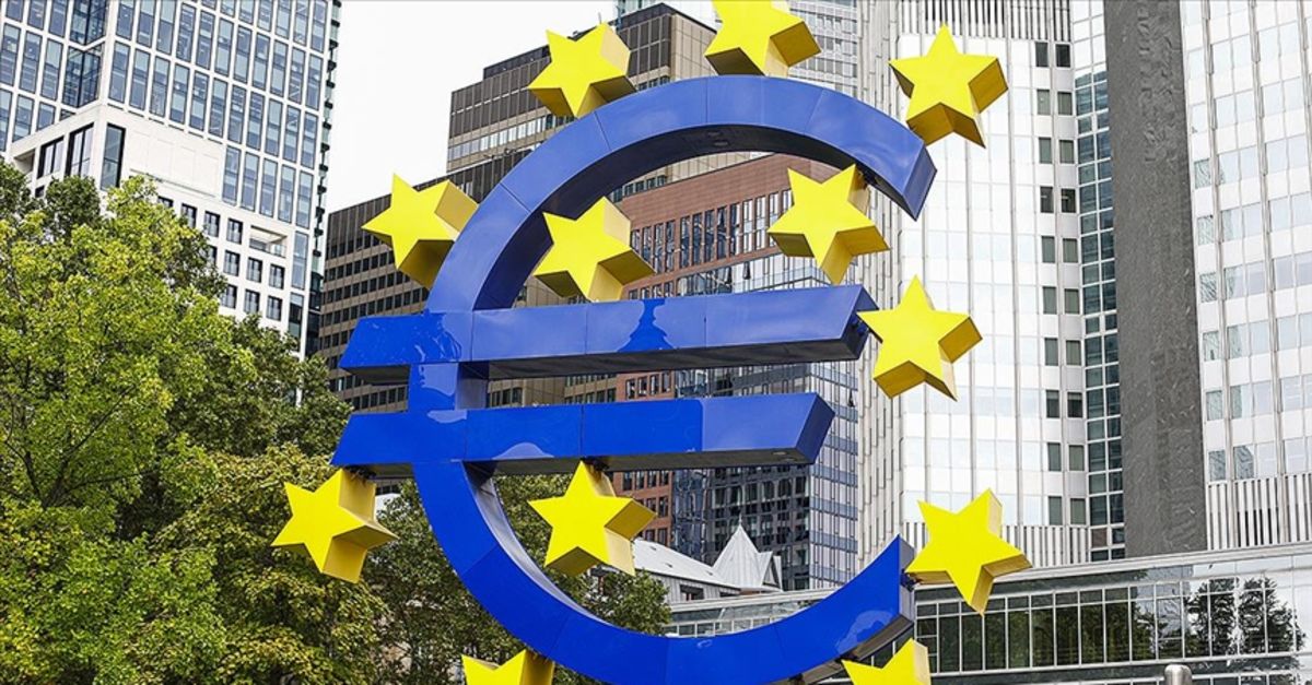 Euro Bölgesi’nde kredi büyümesi ivme kaybını sürdürdü