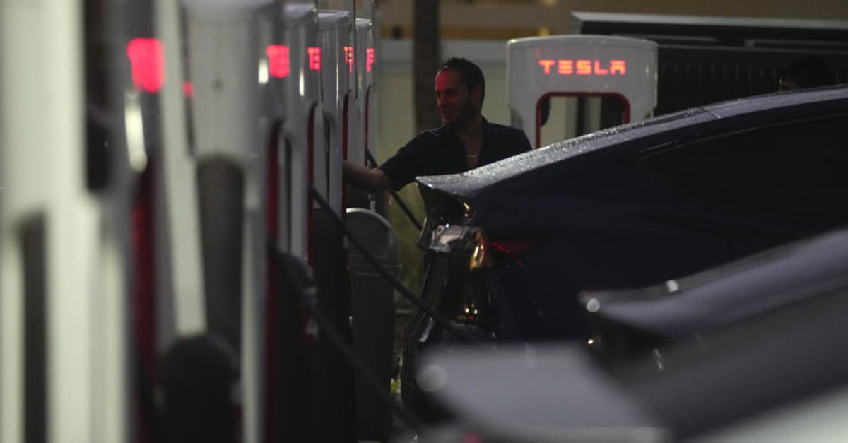 Tesla’ya Türkiye’de şarj istasyonu lisansı