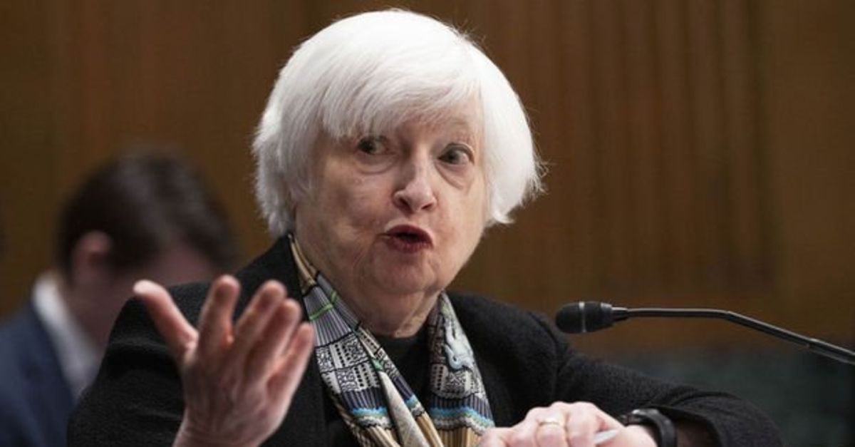 Yellen: Tüm banka mevduatlarını sigortalamayı düşünmüyoruz