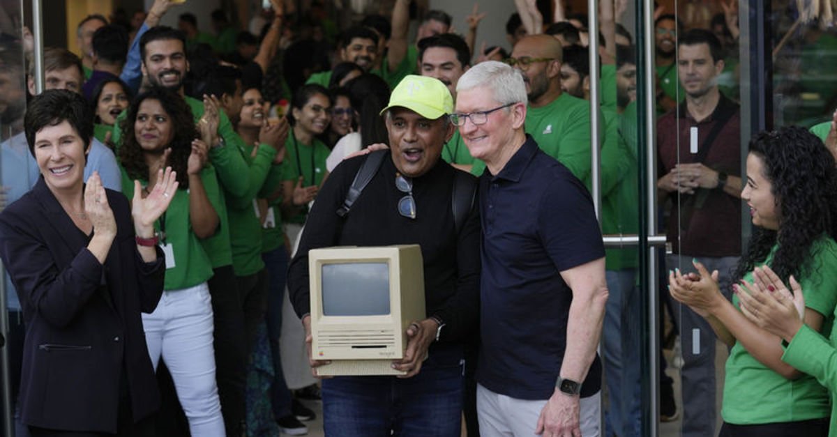 Apple Hindistan’da birinci mağazasını açtı