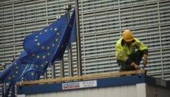 Euro Bölgesi’nde sanayi üretimi Mart’ta sert düştü
