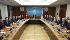 Bakan Bolat grubuyla birinci toplantısını yaptı