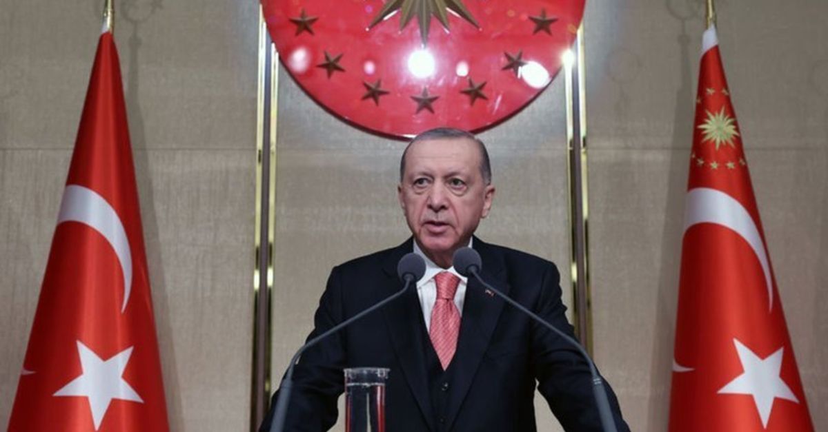 Erdoğan: Demokrasimize güç katan vatandaşlarımızı tebrik ediyorum