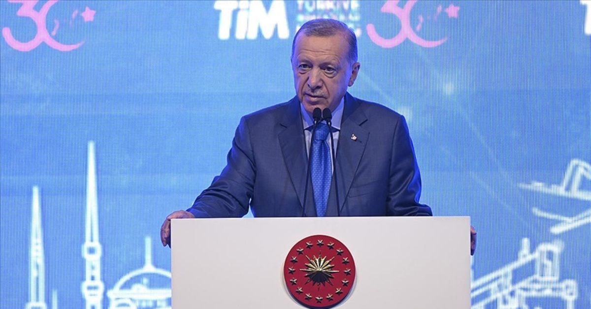 Erdoğan: İhracatımızı yıl sonunda 265 milyar dolara ulaştırmak istiyoruz