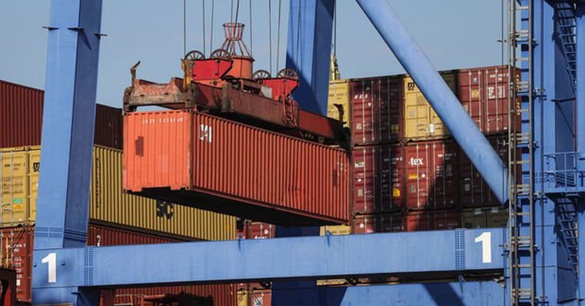 Haziran’da dış ticaret istikrarı 5,4 milyar dolar açık verdi